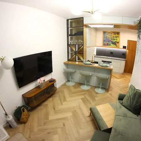 Nenufar Cracow Garden Parter Free Darmowy Parking Ogród Netflix Klimatyzacja *