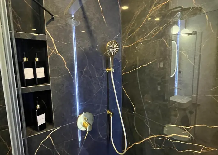 Nenufar Cracow Garden Parter Free Darmowy Parking Ogród Netflix Klimatyzacja Apartament