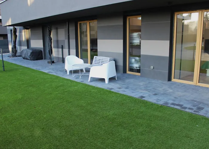 Nenufar Cracow Garden Parter Free Darmowy Parking Ogród Netflix Klimatyzacja Kraków