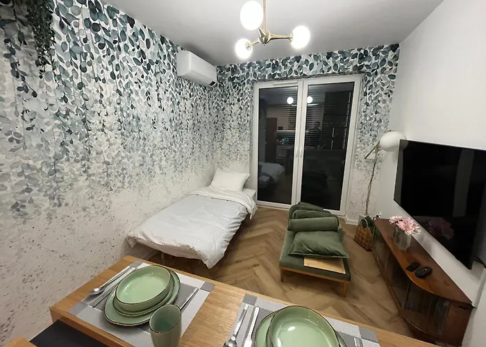 Nenufar Cracow Garden Parter Free Darmowy Parking Ogród Netflix Klimatyzacja Apartament