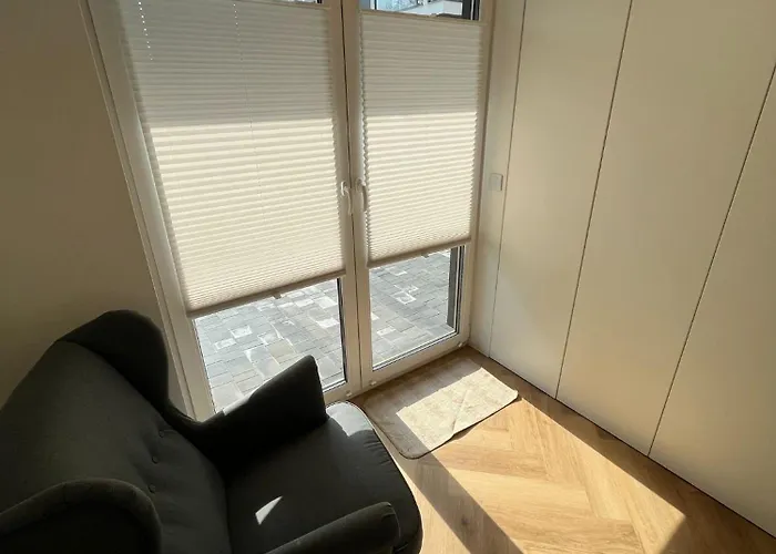 Nenufar Cracow Garden Parter Free Darmowy Parking Ogród Netflix Klimatyzacja Apartament